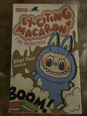 2 POP MART Exciting Macaron Blue Monster Vinyl Face Toy & 5 Mini LABUBU hanging